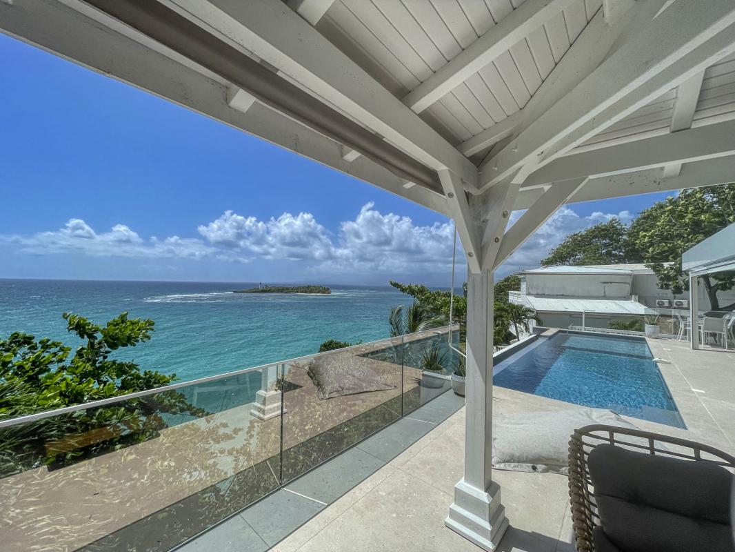 3 Location villa piscine vue mer ilet Gosier Guadeloupe_vue terrasse